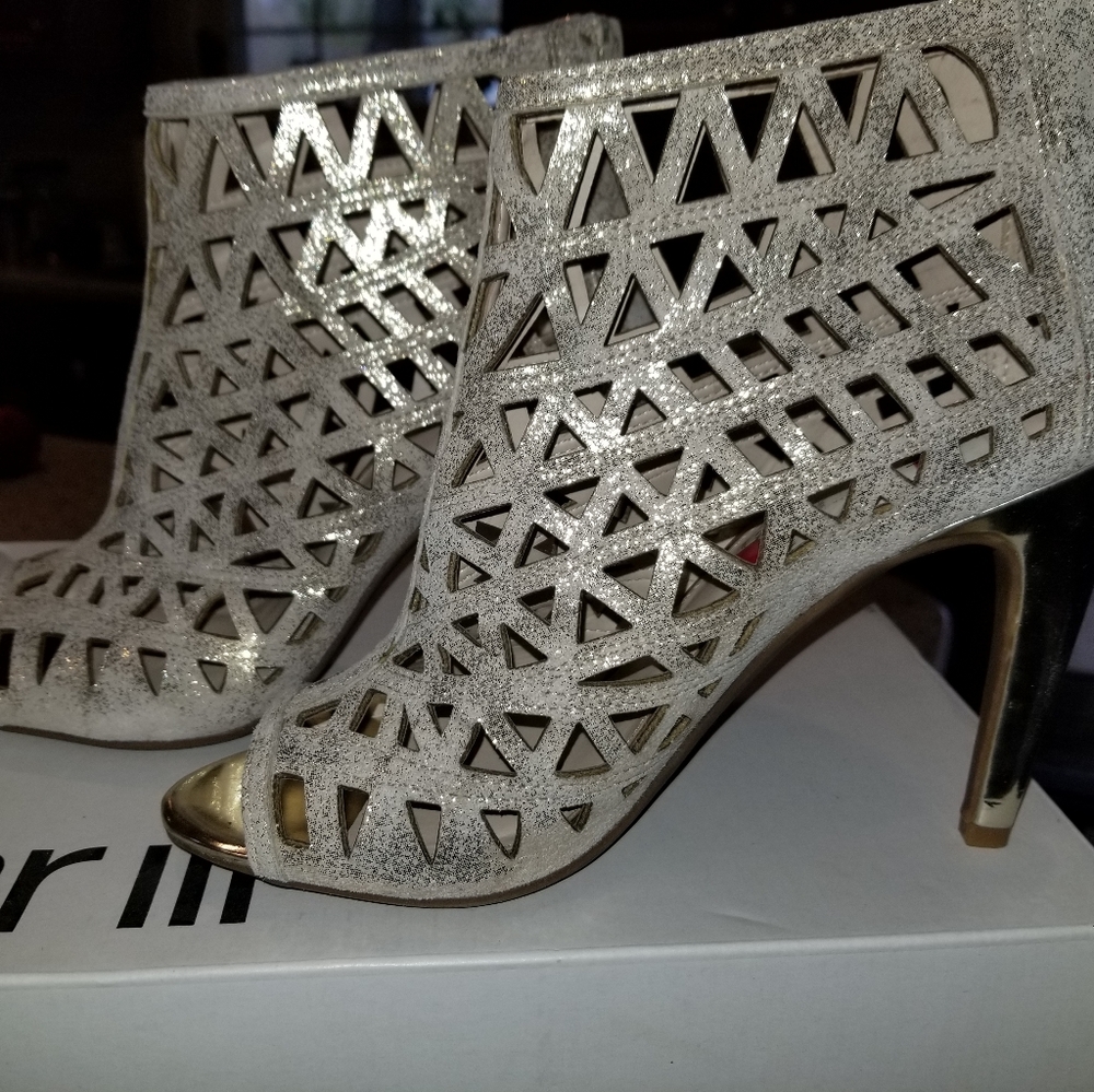 Bar III gold 4" booties open lace design